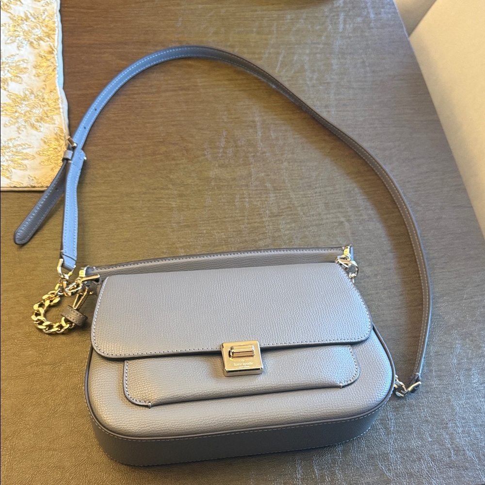 Women's Leather Crossbody Bag in Light Gray